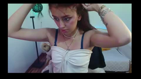 Snapshot of elizabeth_loren1 chatting on October 22, 2025, 4:07 pm elizabeth_loren1 online show from October 22, 2025, 4:07 pm