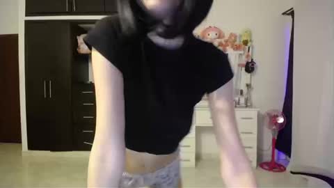  Elizabeth  online show from September 18, 2025, 11:40 pm