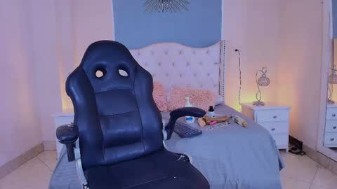 Snapshot of elizabeth_santos1 chatting on April 22, 2026, 10:55 pm Elizabeth online show from April 22, 2026, 10:55 pm