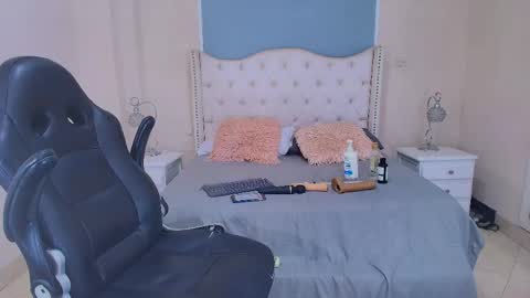 Snapshot of elizabeth_santos1 chatting on May 16, 2026, 12:07 am Elizabeth online show from May 16, 2026, 12:07 am