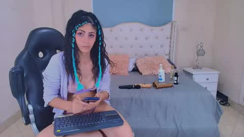 Snapshot of elizabeth_santos1 chatting on May 16, 2026, 12:40 am Elizabeth online show from May 16, 2026, 12:40 am