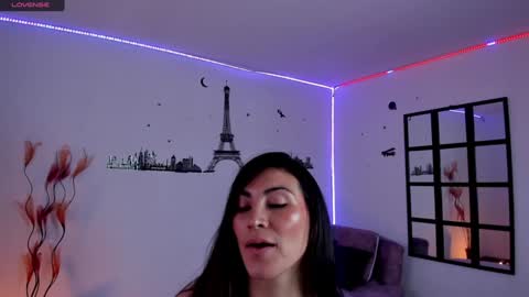 Snapshot of elizabeth_taylor_b chatting on December 4, 2024, 8:29 pm Elizabeth online show from December 4, 2024, 8:29 pm