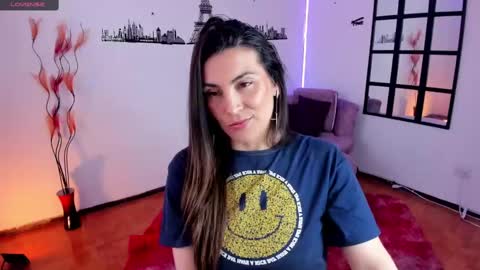 Snapshot of elizabeth_taylor_b chatting on February 18, 2025, 4:59 pm Elizabeth online show from February 18, 2025, 4:59 pm