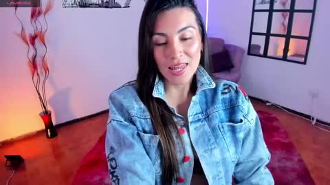 Snapshot of elizabeth_taylor_b chatting on March 6, 2025, 6:16 pm Elizabeth online show from March 6, 2025, 6:16 pm