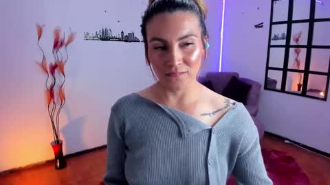 Snapshot of elizabeth_taylor_b chatting on October 22, 2025, 11:37 pm Elizabeth online show from October 22, 2025, 11:37 pm