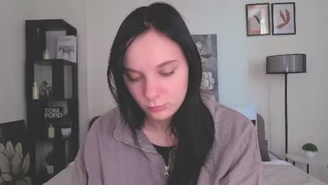 Elizabeth online show from July 12, 2026, 1:07 am