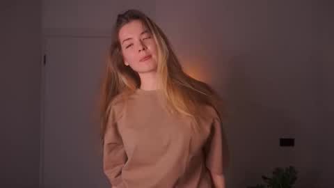 Snapshot of elizabethennals chatting on September 20, 2025, 5:58 pm Elizabeth online show from September 20, 2025, 5:58 pm