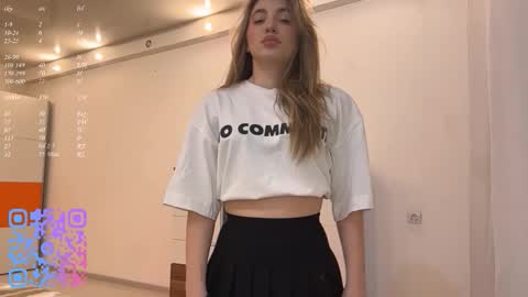 Snapshot of elizabethrabin chatting on February 23, 2026, 5:10 pm Mia online show from February 23, 2026, 5:10 pm