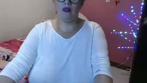 Elizabeth online show from December 16, 2024, 1:43 pm