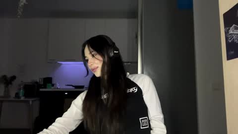 Snapshot of elizabetswan chatting on April 5, 2026, 7:33 pm Elizabet online show from April 5, 2026, 7:33 pm