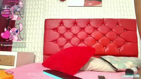 Snapshot of elizabetth_roman chatting on April 30, 2026, 8:57 pm elizabetth_roman online show from April 30, 2026, 8:57 pm
