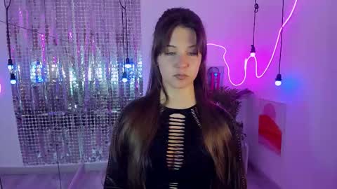 Snapshot of elizamild chatting on October 21, 2025, 1:45 pm Eliza online show from October 21, 2025, 1:45 pm