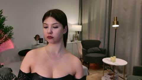Snapshot of elizamild chatting on April 29, 2026, 5:30 pm Eliza online show from April 29, 2026, 5:30 pm