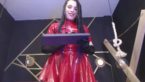   online show from December 5, 2024, 2:42 am