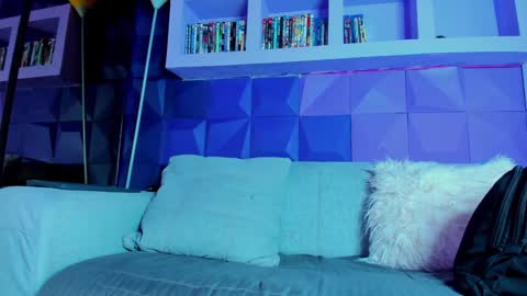 elizbeth_777 online show from January 21, 2025, 2:15 pm