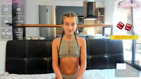 Eliz                               online show from October 4, 2025, 12:14 pm