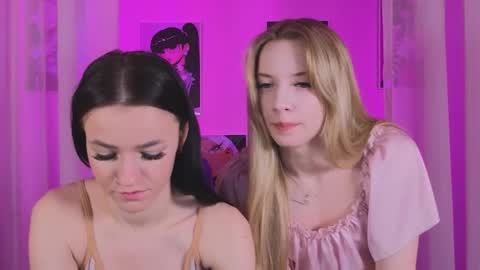 elizzza_ online show from February 14, 2025, 6:12 am