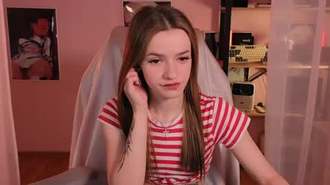 elizzza_ online show from April 28, 2026, 5:12 am