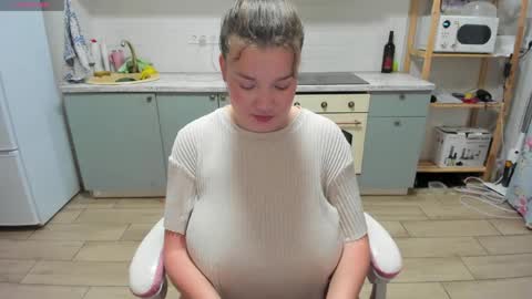 Lina online show from May 17, 2026, 9:22 pm