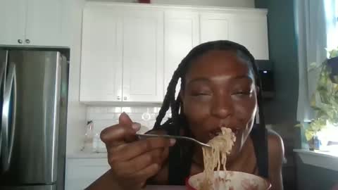 GFE online show from September 8, 2025, 4:06 pm