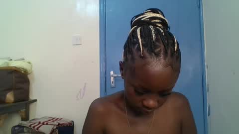 ella8_ online show from June 15, 2026, 1:52 am