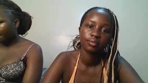 ella8_ online show from June 21, 2026, 7:49 pm