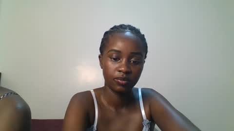 ella8_ online show from July 6, 2026, 10:23 am