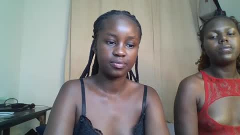 ella8_ online show from July 28, 2026, 8:52 pm