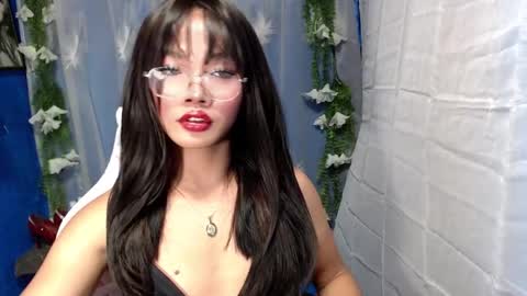 Ella online show from October 31, 2025, 2:23 am