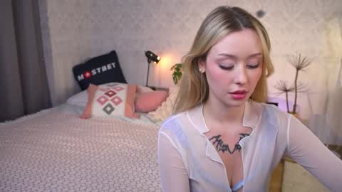 Snapshot of ella_knockers_xl chatting on December 19, 2024, 2:35 pm Ella      NEXT STREAM 21 november online show from December 19, 2024, 2:35 pm