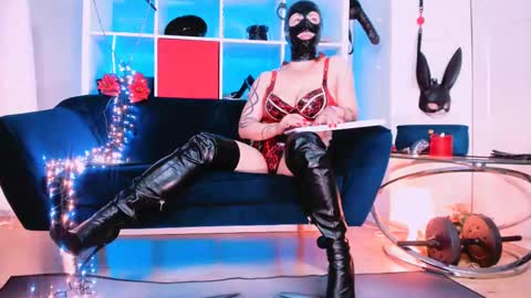 ella_kross online show from February 10, 2025, 12:08 pm