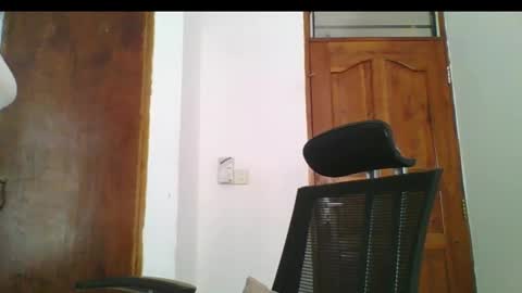 Ella online show from January 17, 2025, 8:56 am