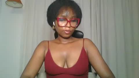 Ella online show from October 7, 2025, 2:20 am