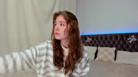 Ella Mayers online show from February 14, 2025, 10:14 pm
