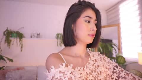 ELLA OWEN online show from May 6, 2026, 7:52 pm