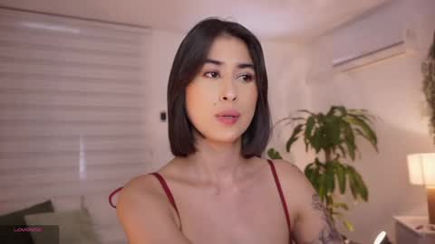 Snapshot of ella_owen chatting on May 22, 2026, 8:25 pm ELLA OWEN online show from May 22, 2026, 8:25 pm