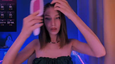 ellaamber online show from May 2, 2026, 6:51 am