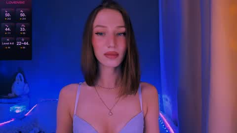 ellaamber online show from May 4, 2026, 10:11 am