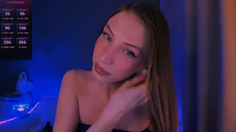 ellaamber online show from May 7, 2026, 3:28 pm