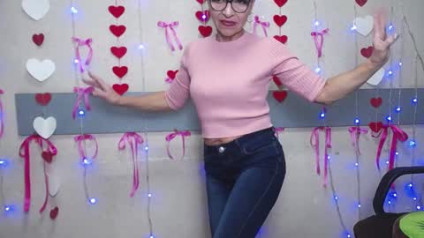 Snapshot of ellabonito chatting on February 2, 2025, 3:39 pm EllaBonito online show from February 2, 2025, 3:39 pm