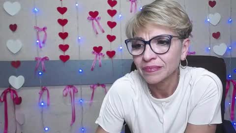 Snapshot of ellabonito chatting on March 7, 2025, 4:44 pm EllaBonito online show from March 7, 2025, 4:44 pm