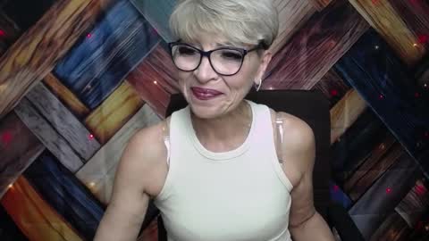 Snapshot of ellabonito chatting on October 9, 2025, 5:27 am EllaBonito online show from October 9, 2025, 5:27 am