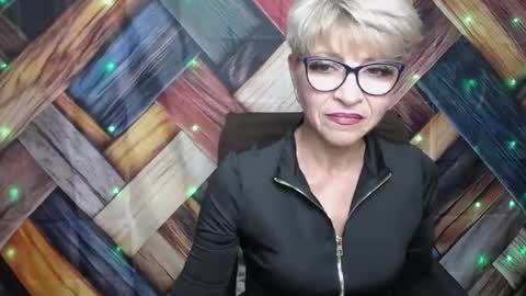 Snapshot of ellabonito chatting on October 16, 2025, 6:03 am EllaBonito online show from October 16, 2025, 6:03 am