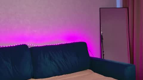 Snapshot of ellacanny chatting on March 23, 2026, 5:00 am ellacanny online show from March 23, 2026, 5:00 am