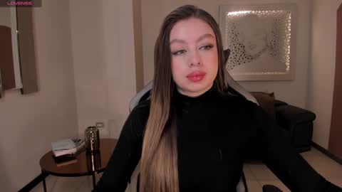 EllaClark online show from January 5, 2025, 11:04 am
