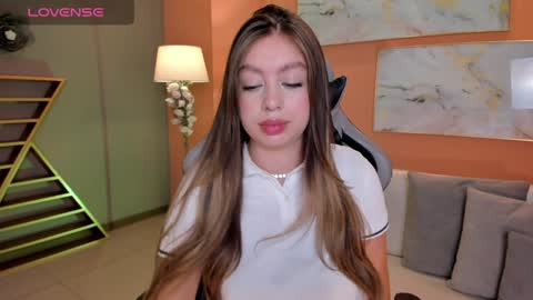 EllaClark online show from February 5, 2025, 6:37 pm