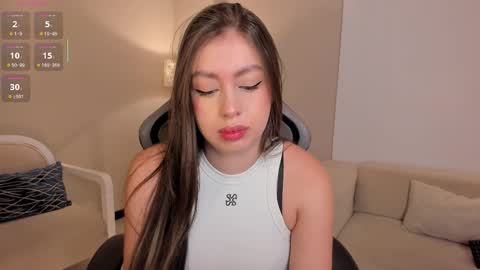 Snapshot of ellaclark chatting on September 23, 2025, 6:55 pm EllaClark online show from September 23, 2025, 6:55 pm