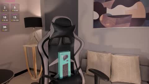 Snapshot of ellaclark chatting on October 13, 2025, 5:57 pm EllaClark online show from October 13, 2025, 5:57 pm