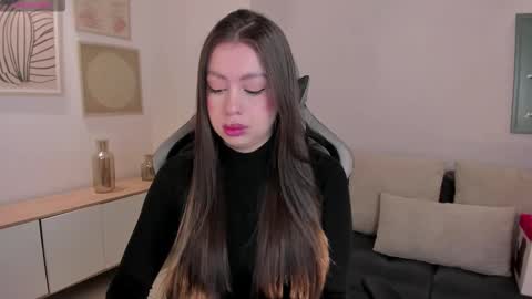 Snapshot of ellaclark chatting on October 17, 2025, 3:14 pm EllaClark online show from October 17, 2025, 3:14 pm