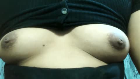 Ellah online show from January 10, 2025, 1:52 pm
